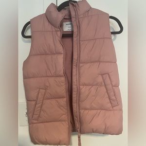 Old navy Puffer vest, girls size L 10-12 NWT, pink